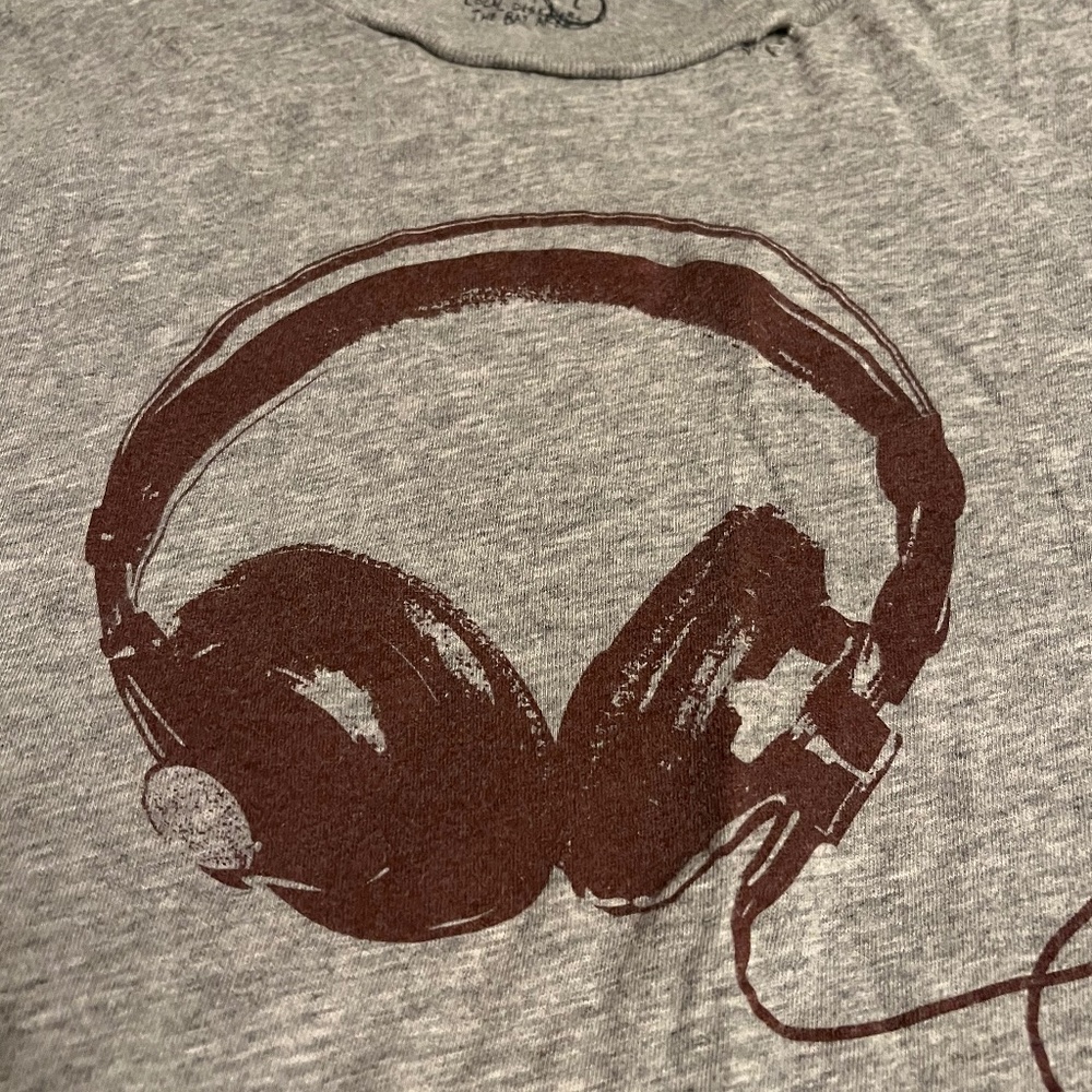 Old Navy t shirt